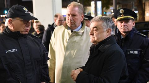 Innenminister Reul in der Essener Innenstadt mit Polizeipräsident Frank Richter