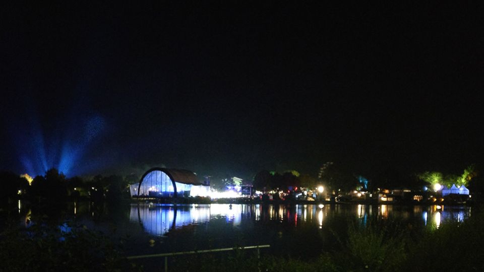 Festivalgelände auf der Halbinsel beim Lac du Malsaucy